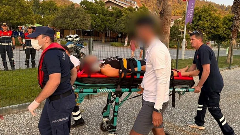 Fethiye'de ticari yatta yaralanan vatandaşa tıbbi tahliye