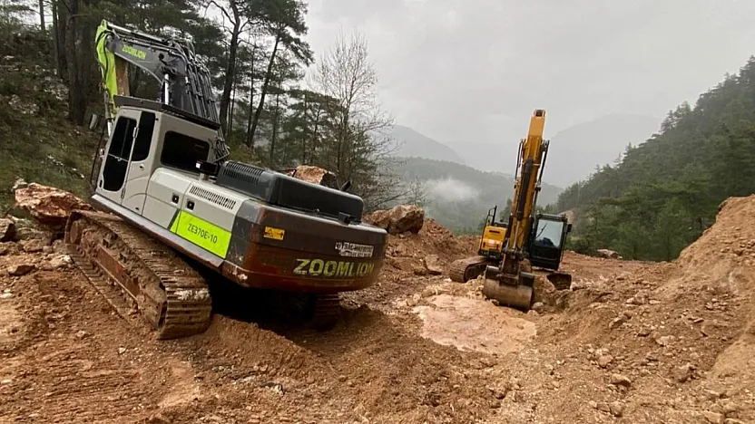 Fethiye'de yağış sonrası kapanan Kızılbel–Söğütlü yolu ulaşıma açıldı