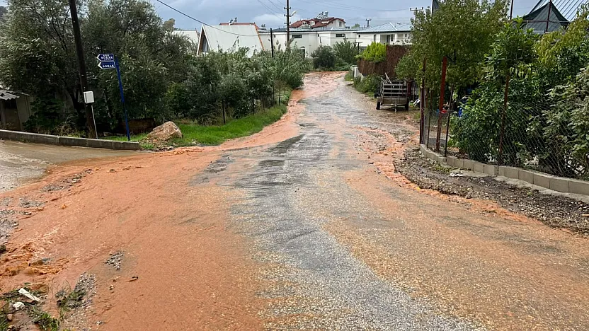 Fethiye'de yağmur etkisini sürdürüyor: Sağanak devam edecek