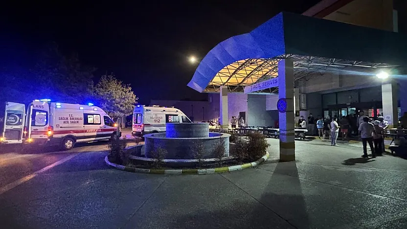 Fethiye'de yangının tehdit ettiği huzurevindeki yaşlılar tahliye edildi