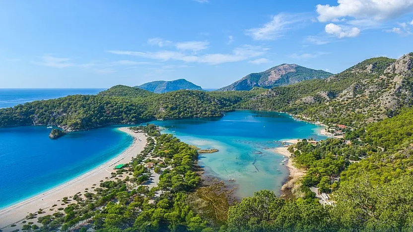 Fethiye'de Yaz Kendini Hissettiriyor: Sıcaklık 35 Derece