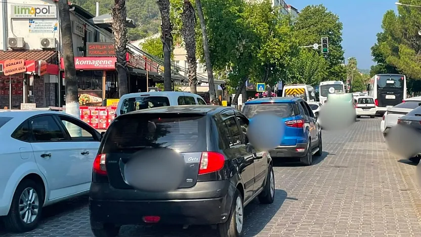 Fethiye'de yaz sezonu trafiği sabah ve akşam zirve yapıyor