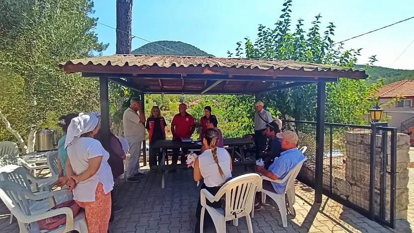 Fethiye Gökçeovacık'ta yangın sonrası zeytinlikler için rehabilitasyon eğitimi