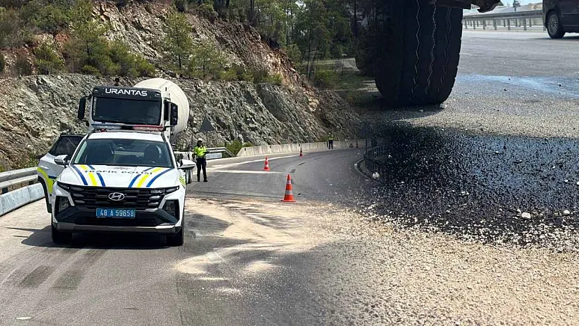 Fethiye İnlice Yolunda Motor Yağı Kazaya Neden Oldu