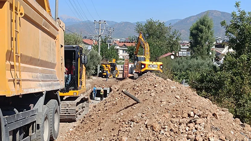 Fethiye Osman Yakalıoğlu Sokak'ta Yağmur Suyu Altyapı Çalışması