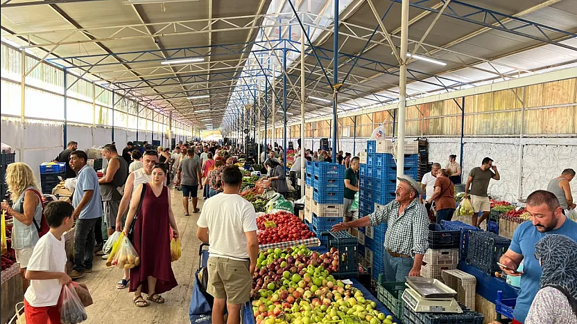 Fethiye Salı Pazarı'nda meyve ve sebzeler tezgahlarda: İşte fiyatlar