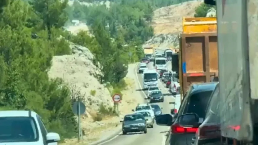 Fethiye Yayla Yolu'nda Trafik Yoğunluğu