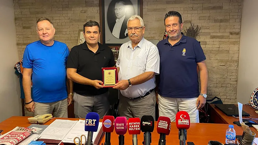 Fethiyespor'dan Esnaf Hastanesi'ne Teşekkür Ziyareti