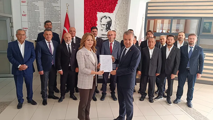 FTSO'da yeni dönem resmen başladı: Kemal Hıra mazbatasını aldı