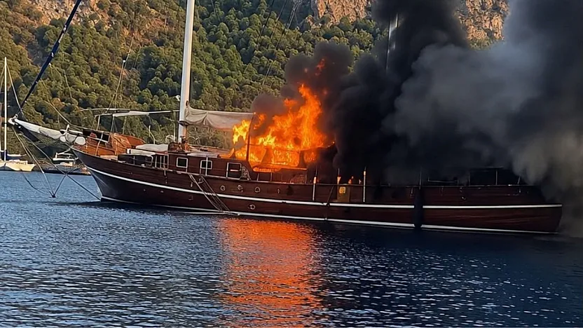 Göcek'te tekne yangını