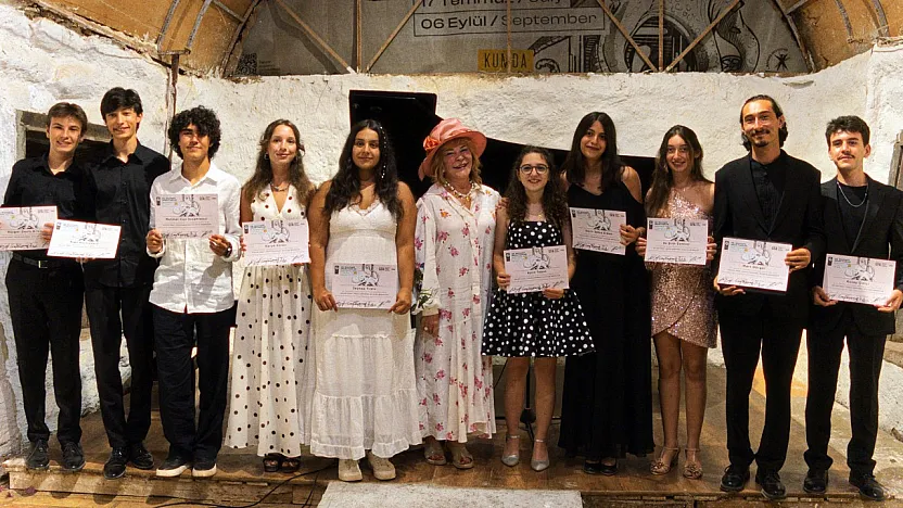 Gümüşlük Müzik Festivali'nde 14 genç piyanist sahne aldı
