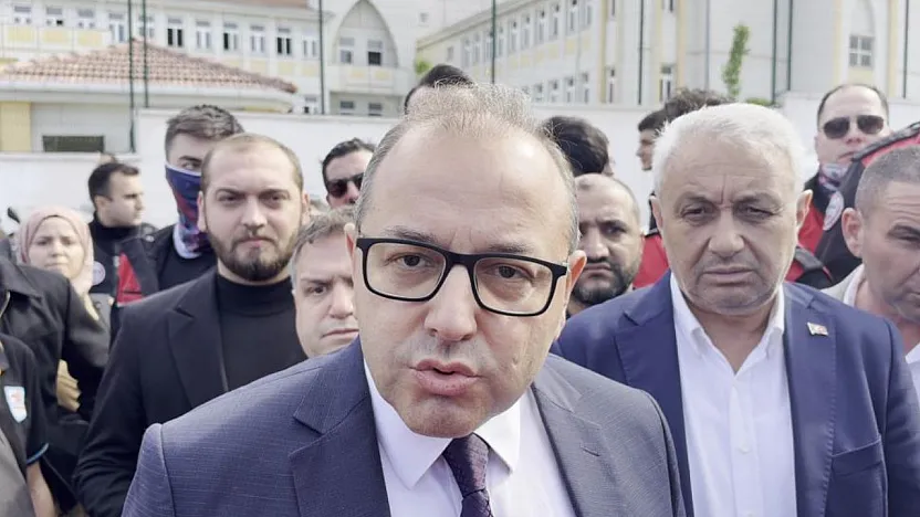 İstanbul Esenyurt'ta lisede bıçaklı kavga: 2 öğrenci yaralandı