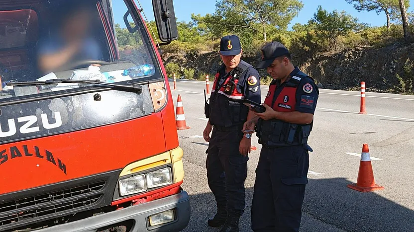 Jandarma Muğla'da bir haftada 17 bin 711 araç denetlendi