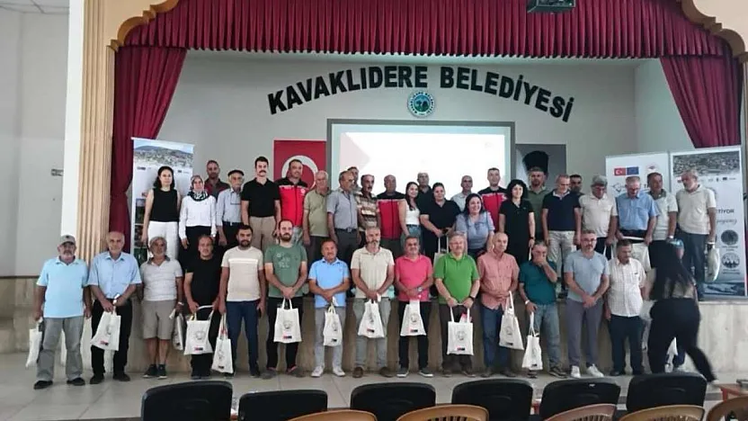Kavaklıdere'de ceviz üreticilerine yönelik eğitim düzenlendi