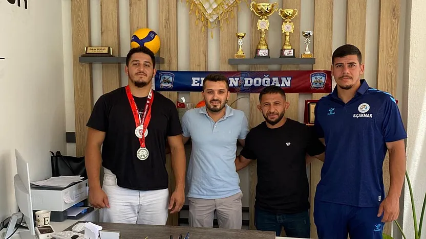 Kırkpınar'ın Madalyalı Pehlivanlarından SEGİAD'a ziyaret
