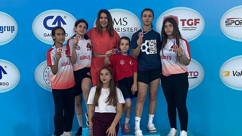 Köyceğizli güreşçiler Türkiye Şampiyonası'ndan 5 madalya ile döndü