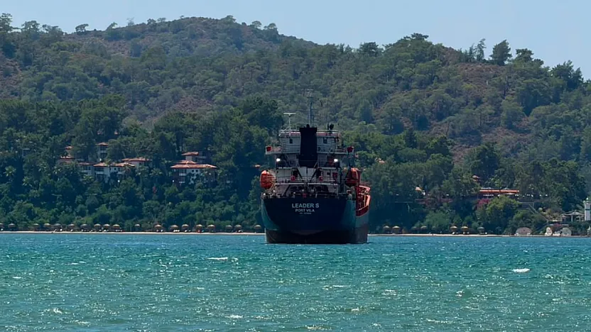 LEADER S İsimli Yük Gemisi Fethiye Körfezi'nde Demirledi