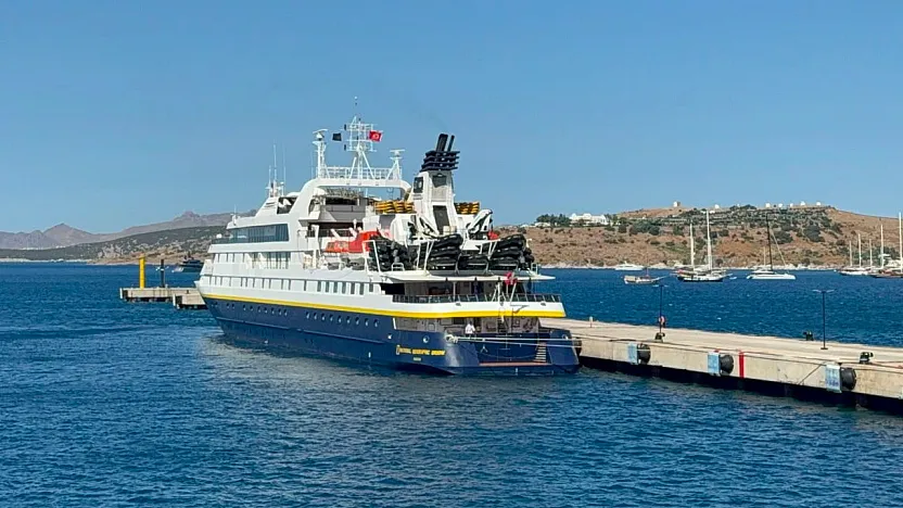 Lüks butik kruvaziyer 'National Geographic Orion' Bodrum'a geldi