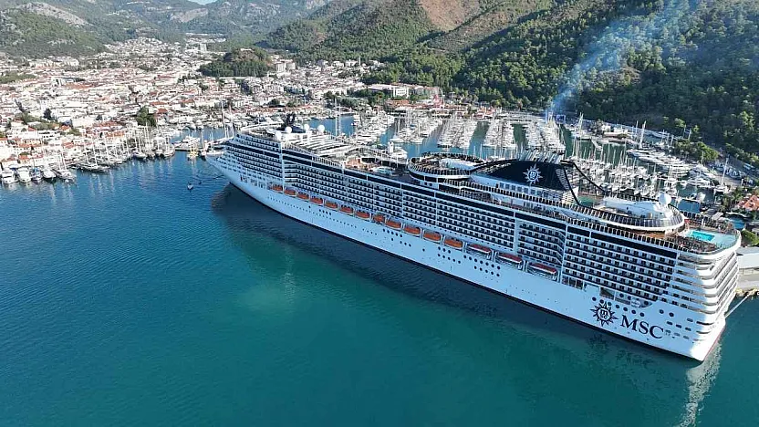 Marmaris'e 'MSC Divina' kruvaziyeriyle 3 bin 705 turist geldi