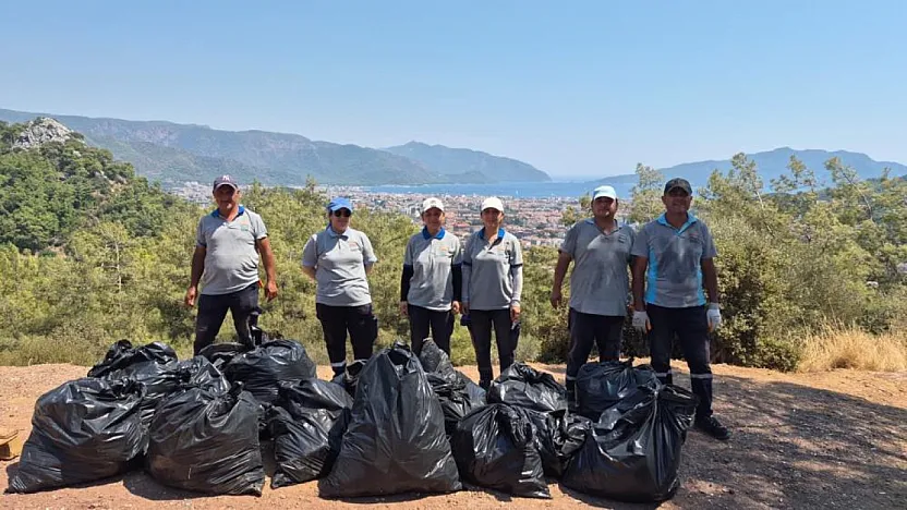 Marmaris'te seyir noktalarında temizlik çalışması