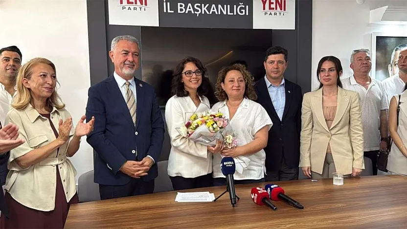 Menteşe Belediye Başkanı Aras Yeni Parti'ye geçti