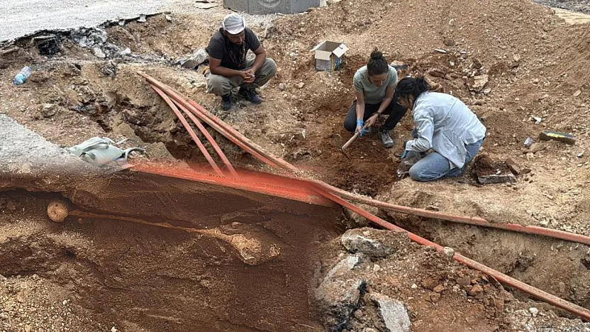 Menteşe'de altyapı çalışmaları sırasında mezar kalıntılarına rastlandı