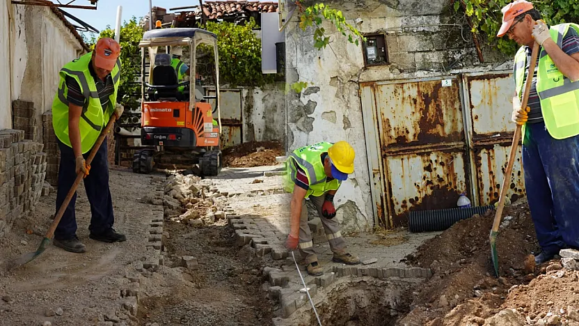 Menteşe'de fosseptik kokusuna karşı altyapı çalışması