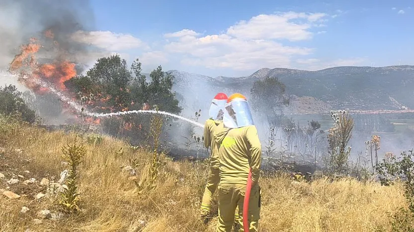 Menteşe'de makilik yangını