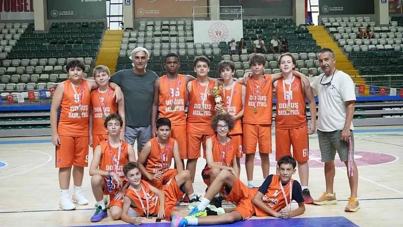 Menteşe'de Zafer Bayramı coşkusu parkeye yansıdı