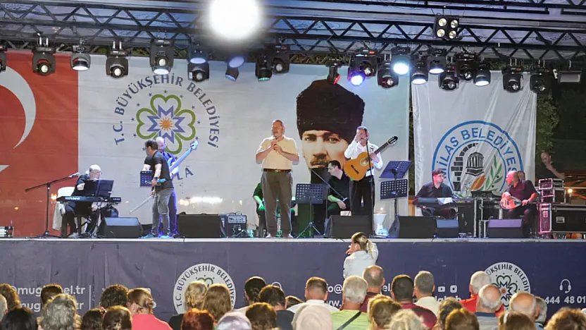 Milas Belediyesi Popüler Müzik Orkestrası 'Mylasa Band' Ören'de Unutulmaz Bir Konser Verdi