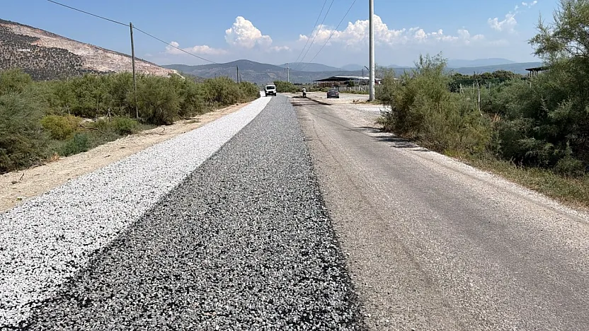 Milas'ta Kırsal Mahallelerde Sathi Kaplama Çalışmaları Başladı