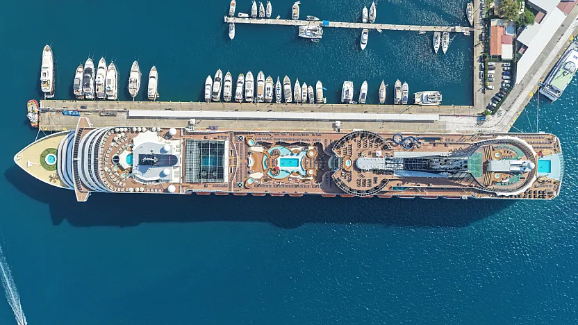'MSC Divina' kruvaziyeri Marmaris'e 4 bin 140 turist getirdi