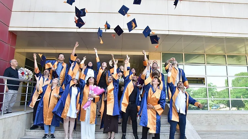 MSKÜ Su Ürünleri Fakültesi mezunlarını geleceğe uğurladı