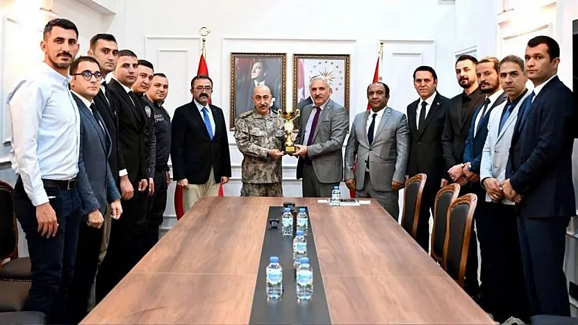 Muğla birincisi olan Emniyet voleybol takımı bölge müsabakalarına katılacak