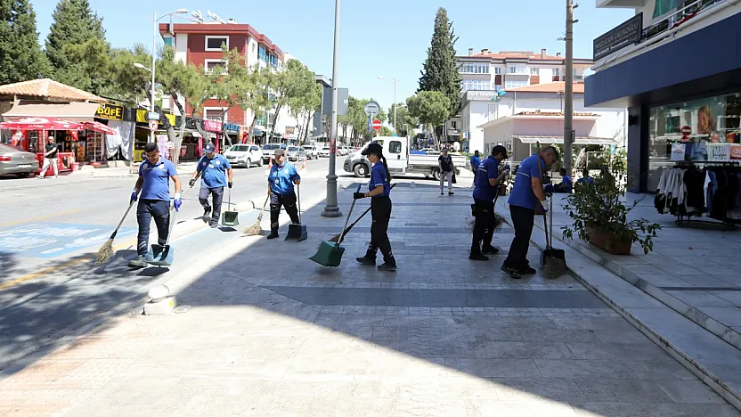 Muğla Büyükşehir'den Sağlıklı ve Temiz Çevre İçin Yoğun Mesai
