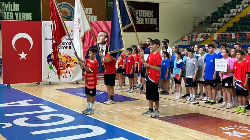 Muğla'da Anadolu Yıldızlar Ligi masa tenisi heyecanı başladı