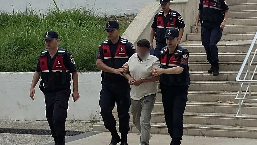 Muğla'da av tüfeğiyle 1 kişiyi öldürüp, 1 kişiyi yaraladığı iddiasıyla yakalanan zanlı tutuklandı