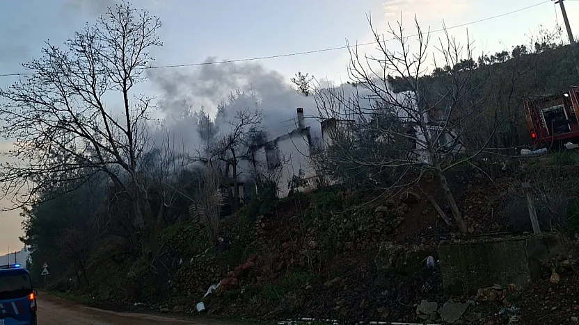 Muğla'da çıkan yangında ev küle döndü
