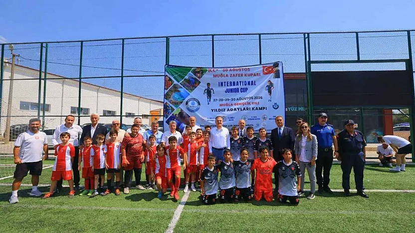 Muğla'da genç futbolcular International Junior Cup için sahaya çıktı