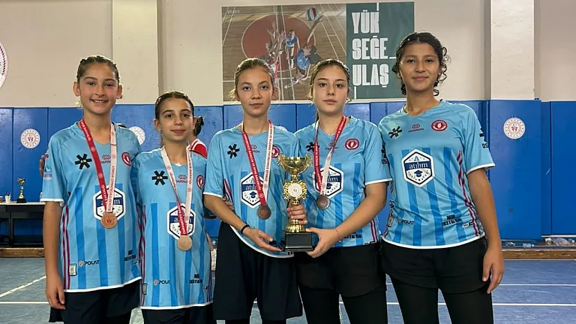 Muğla'da hokey heyecanı U14 Ligi'nde sürüyor
