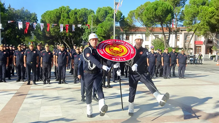 Muğla'da İtfaiye Haftası çelenk sunma töreniyle başladı