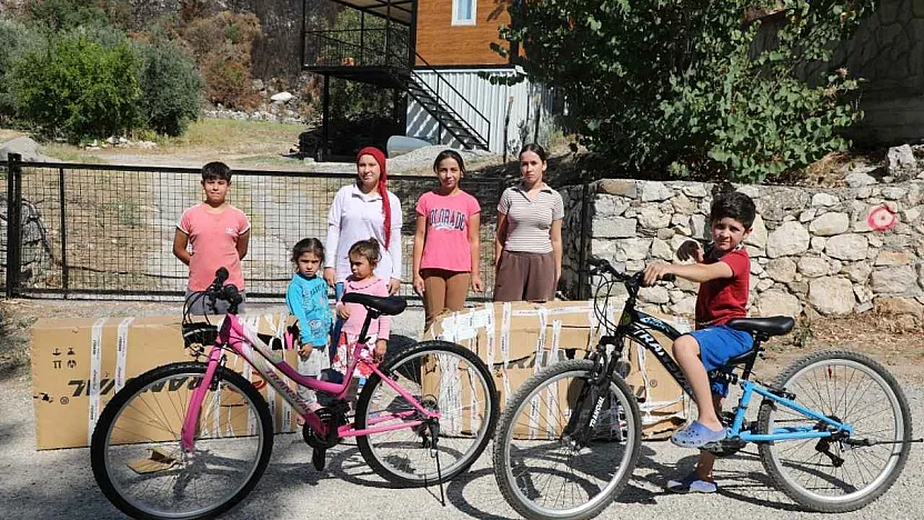 Muğla'da Umut'un Bisikleti Yangın Bölgesindeki Çocuklara da Umut Oldu