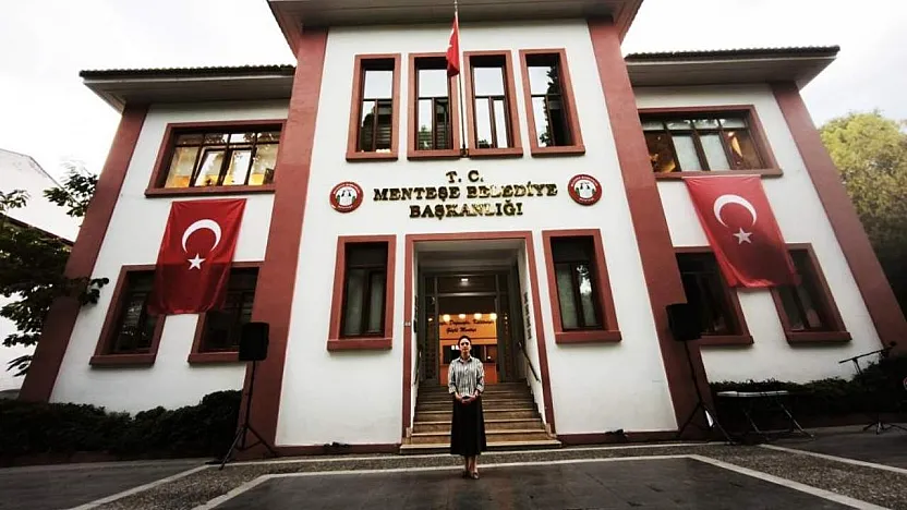 Muğla'nın 100 yıllık tarihi belediye binası vakıflara geçiyor