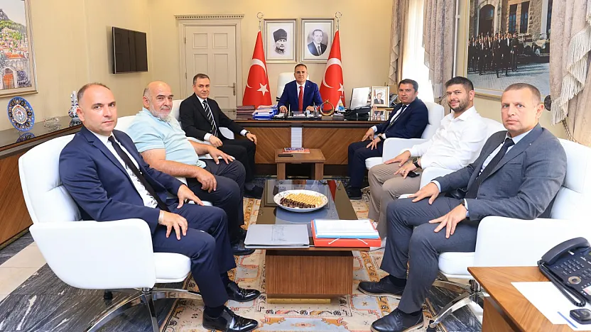 Muğla Valisi Akbıyık, Kızılay'ın Muğla'daki faaliyetleri hakkında bilgi aldı