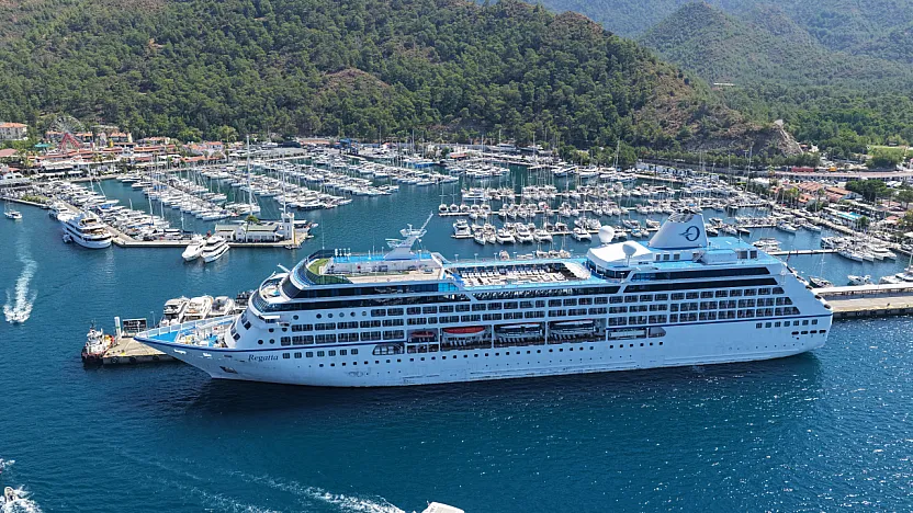 'Regatta' kruvaziyeri Marmaris'e 481 yolcusuyla geldi