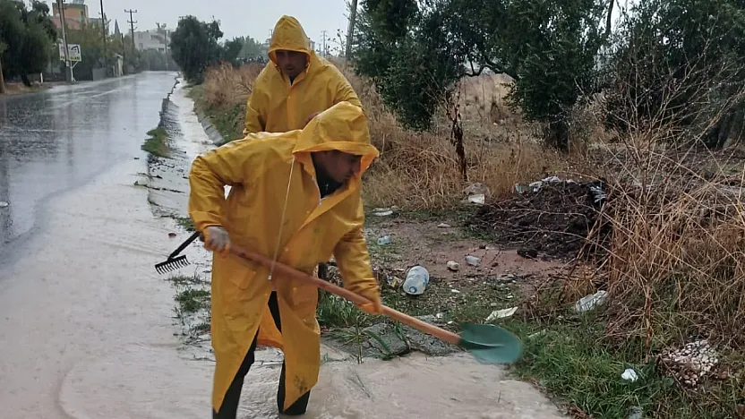 Sağanakla Gelen Olaylara Muğla Büyükşehir Ekiplerinden Müdahale