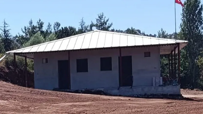 Seydikemer Çobanisa Mahallesi'nde mescid ve gasilhane inşaatında sona gelindi