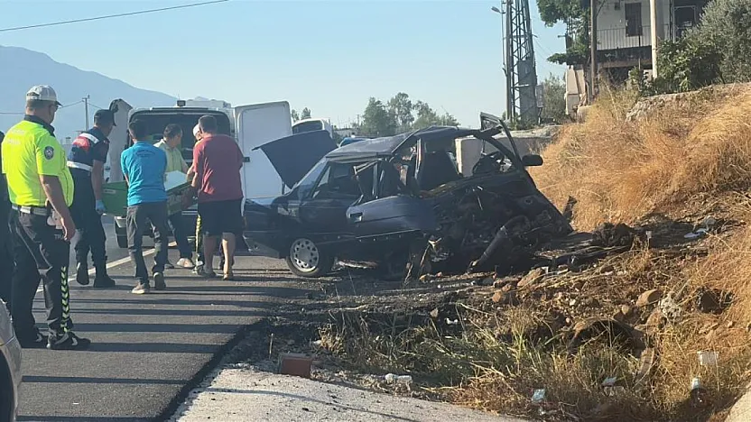 Seydikemer'de otomobil yoldan çıktı: 2 ölü