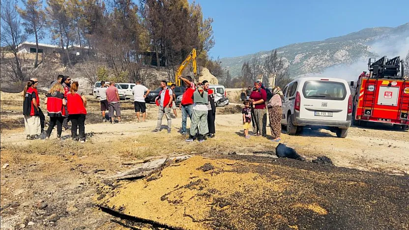 Seydikemer'de yangından etkilenen üreticiler yalnız bırakılmıyor