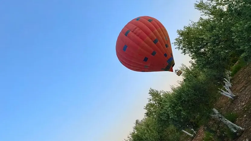 Seydikemer semalarında sıcak hava balonu sürprizi